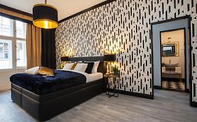 Golden Prague Rooms 4*